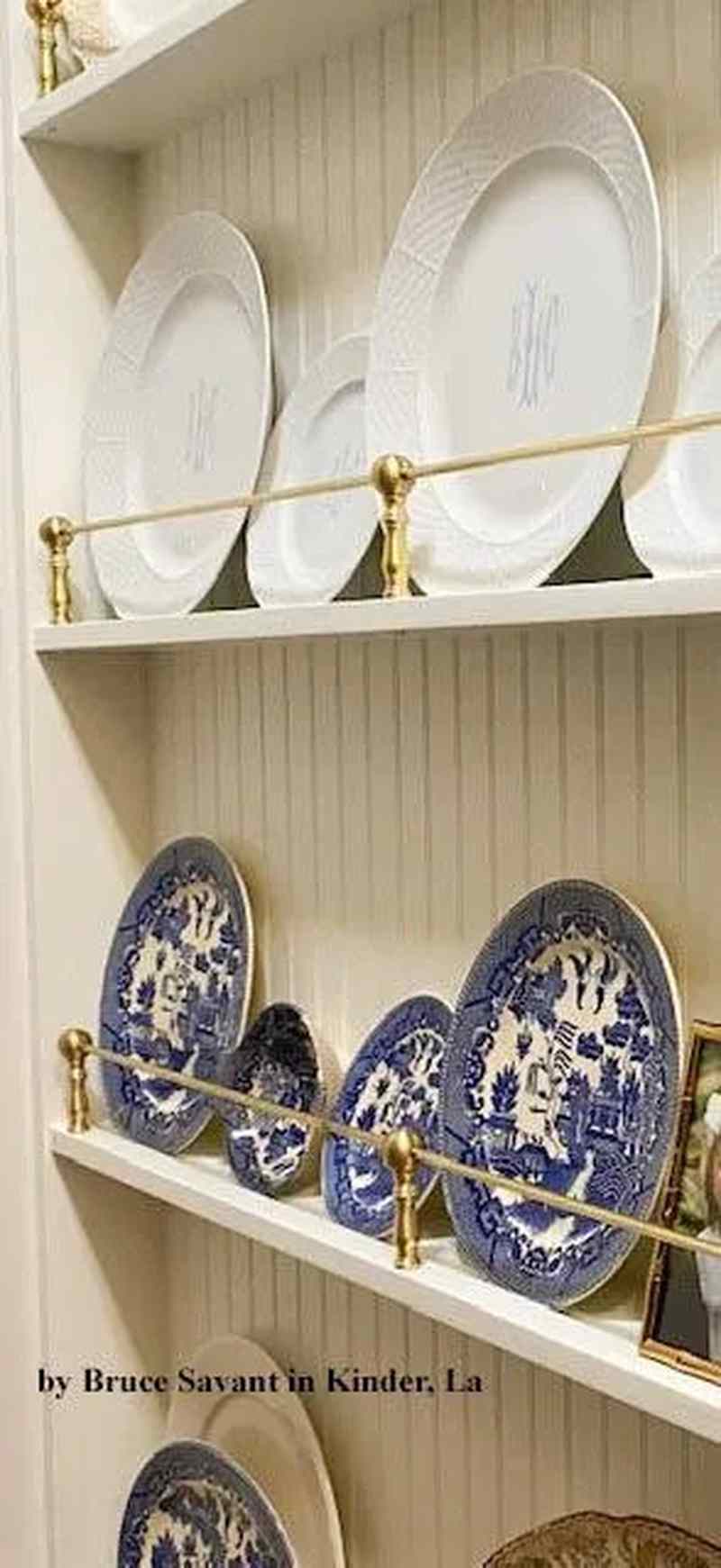 Shelf Rail Posts used to support plates on display rack - paxton hardware