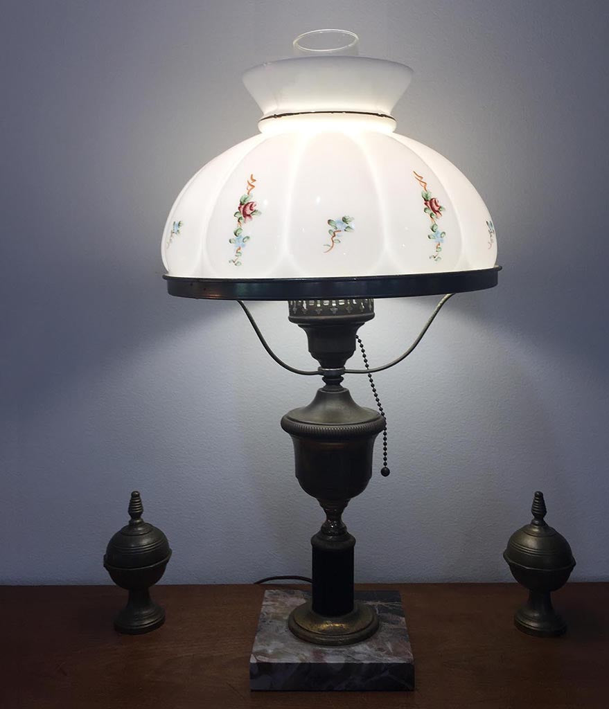 Decorative melon shade on lamp